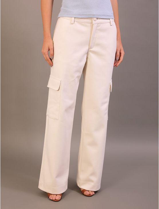 Calça Cargo Calvin Klein Feminino Com Bolso Traseiro Assimétrica - Off White Calça Cargo Calvin Klein Feminino Com Bolso Traseiro Assimétrica Off White 42
