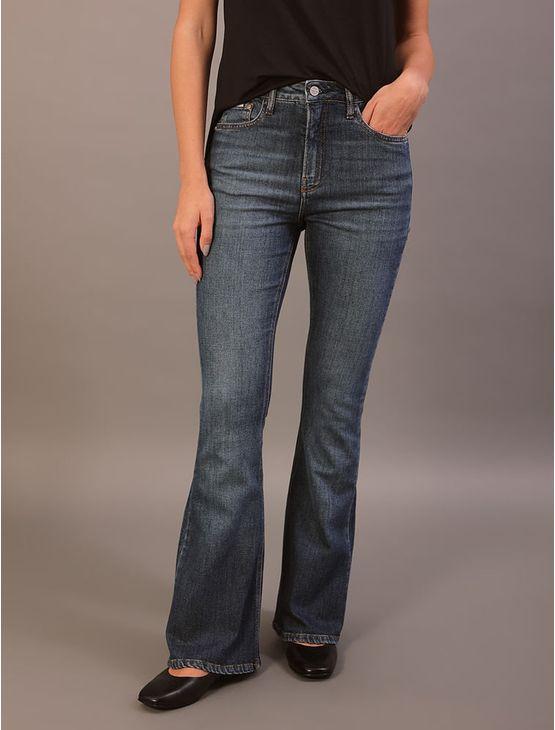 Calça Jeans Flare Feminina 5 Pockets - Azul Médio Calça Jeans Flare Feminina 5 Pockets Azul Médio 44