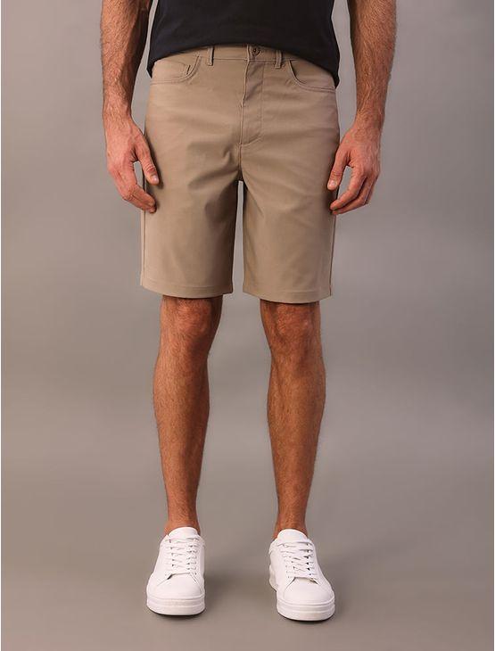 Bermuda Calvin Klein Classica 5 Pockets - Caqui Medio Bermuda Calvin Klein Classica 5 Pockets Caqui Medio 46