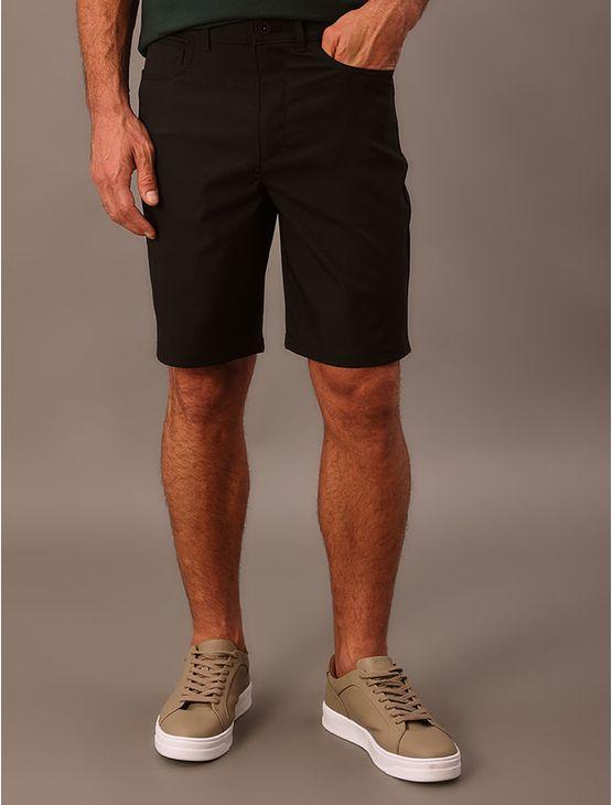 Bermuda Calvin Klein Classica 5 Pockets - Preto Bermuda Calvin Klein Classica 5 Pockets Preto 40