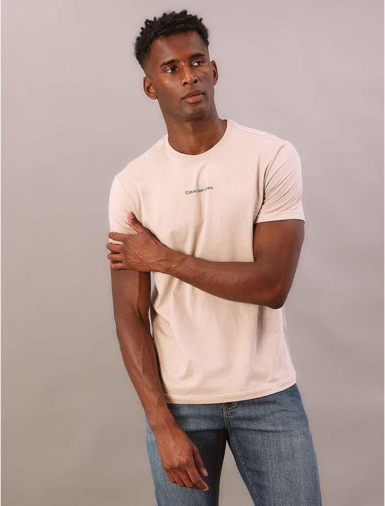 Camiseta Manga Curta Calvin Klein Jeans Masculino Logo Centralizado - Caqui Claro Camiseta Manga Curta Calvin Klein Jeans Masculino Logo Centralizado Caqui Claro m