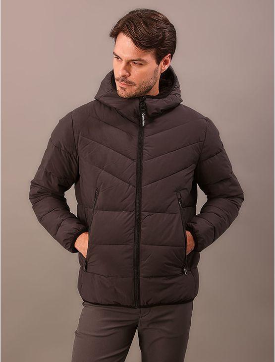 Jaqueta Masculina Matelassê Camuflada Calvin Klein - Chumbo Jaqueta Masculina Matelassê Camuflada Calvin Klein Chumbo m