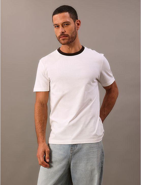 Camiseta Manga Curta Calvin Klein Jeans Masculino Boxy Gola Colorida - Off White Camiseta Manga Curta Calvin Klein Jeans Masculino Boxy Gola Colorida Off White g