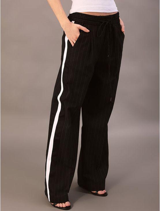 Calça Wideleg Calvin Klein Jeans Feminino Risca de Giz - Preto Calça Wideleg Calvin Klein Jeans Feminino Risca de Giz Preto 40
