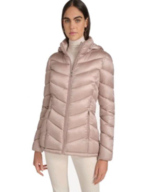 Jaqueta Calvin Klein Feminina Matelassê Com Capuz Removível - Light Skin Jaqueta Calvin Klein Feminina Matelassê Com Capuz Removível Light Skin Gg