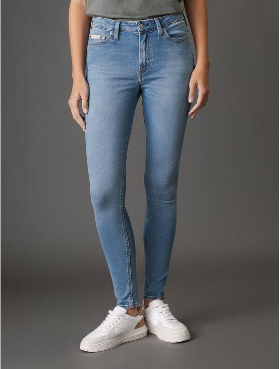 Calça Jeans Feminina Super Skinny Essential Calvin Klein Jeans - Azul Claro Calça Jeans Feminina Super Skinny Essential Calvin Klein Jeans Azul Claro 38