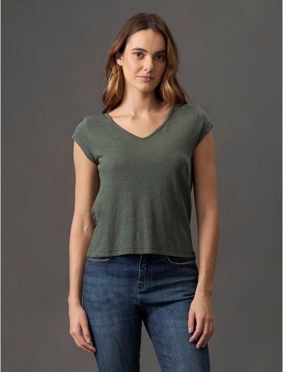Camiseta Feminina Decote v Calvin Klein Jeans - Verde Médio Camiseta Feminina Decote v Calvin Klein Jeans Verde Médio Pp