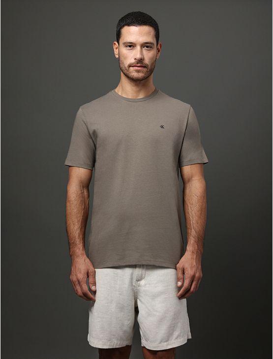 Camiseta Masculina Básica Smooth Cotton Calvin Klein Jeans - Caqui Medio Camiseta Masculina Básica Smooth Cotton Calvin Klein Jeans Caqui Medio m