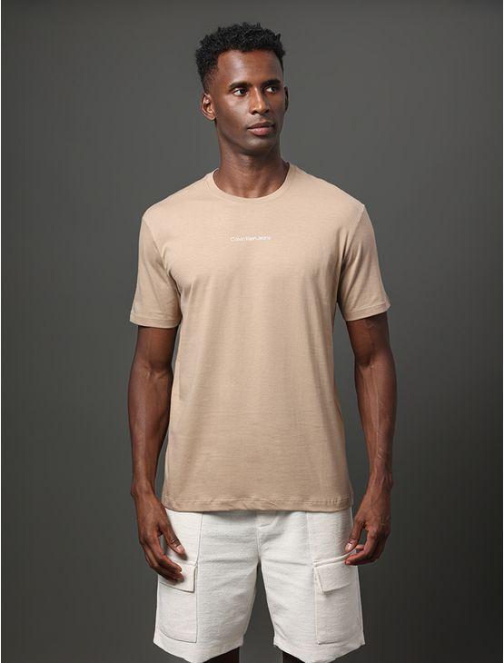 Camiseta Masculina Logo Centralizado Calvin Klein Jeans - Caqui Medio Camiseta Masculina Logo Centralizado Calvin Klein Jeans Caqui Medio Gg