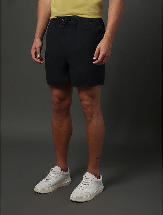 Shorts Masculino Color Regulador Calvin Klein Jeans - Preto Shorts Masculino Color Regulador Calvin Klein Jeans Preto 46
