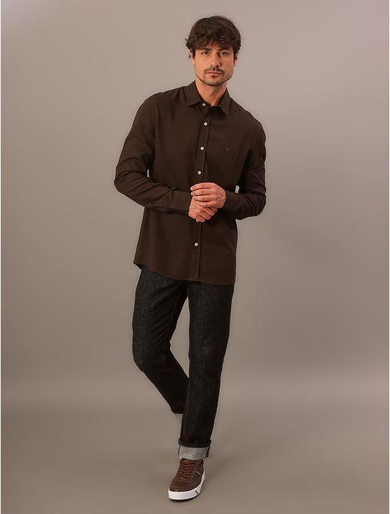 Camisa Manga Longa Calvin Klein Jeans Regular Linho Com Viscose - Marrom Camisa Manga Longa Calvin Klein Jeans Regular Linho Com Viscose Marrom m