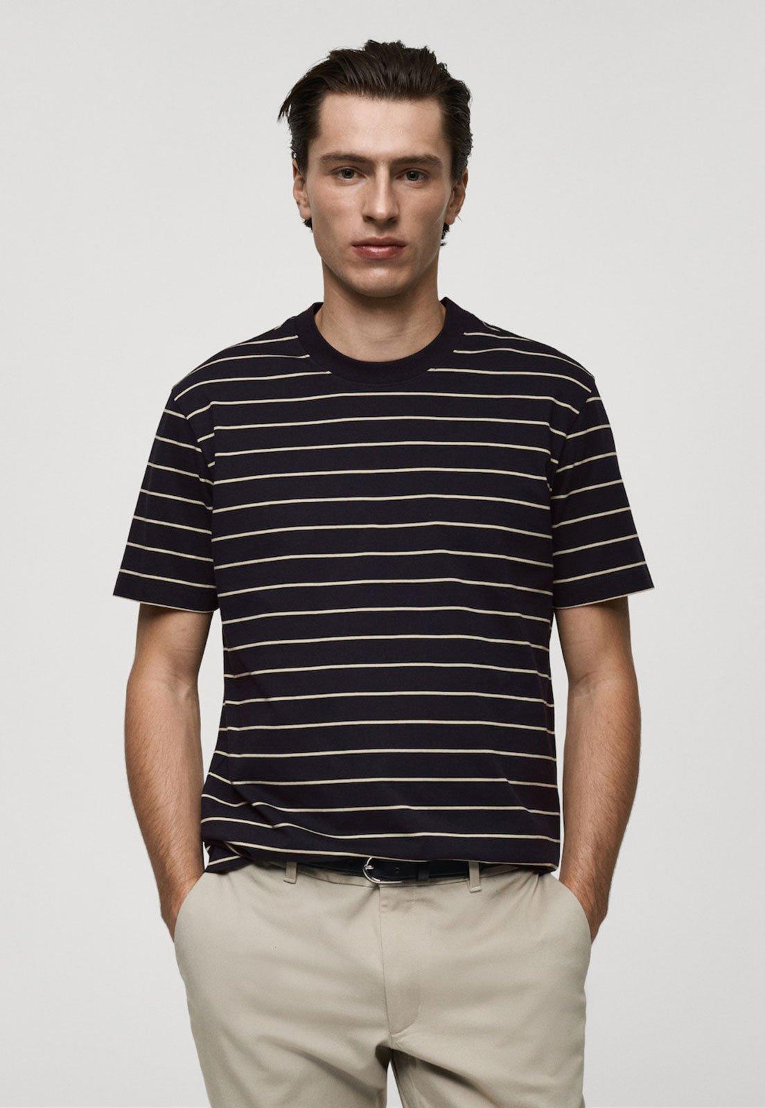 Camiseta Mango Regular Listrada Preta