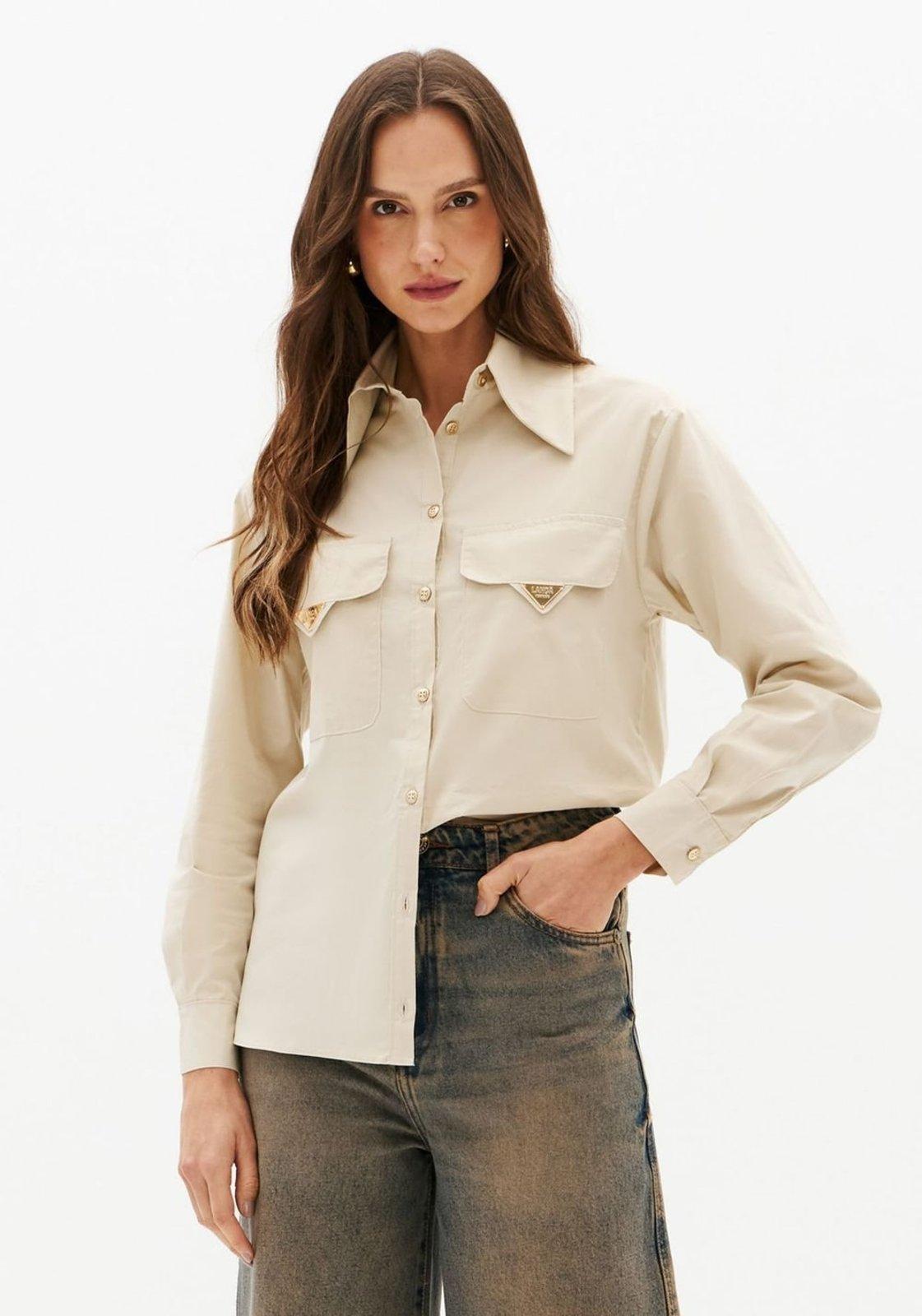 Camisa Manga Longa Com Bolsos Lança Perfume