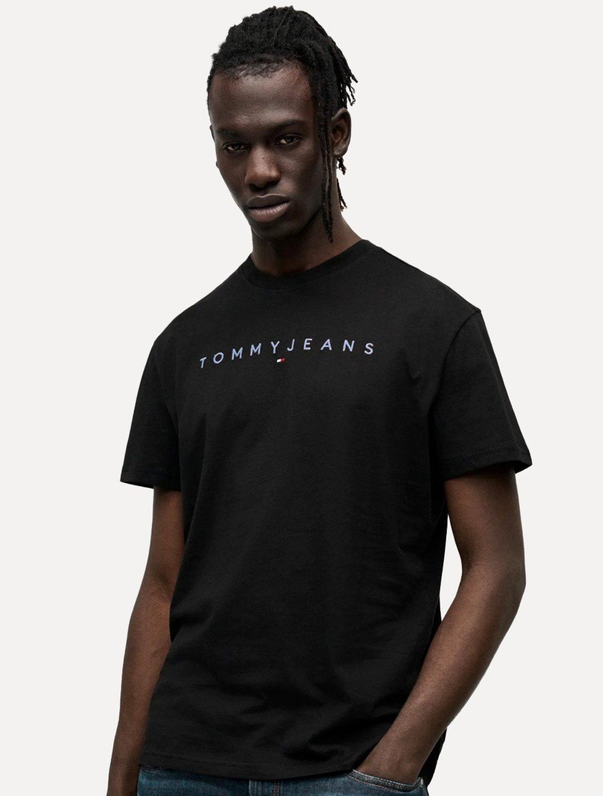 Camiseta Tommy Jeans Masculina Core Linear Blue Logo Preta