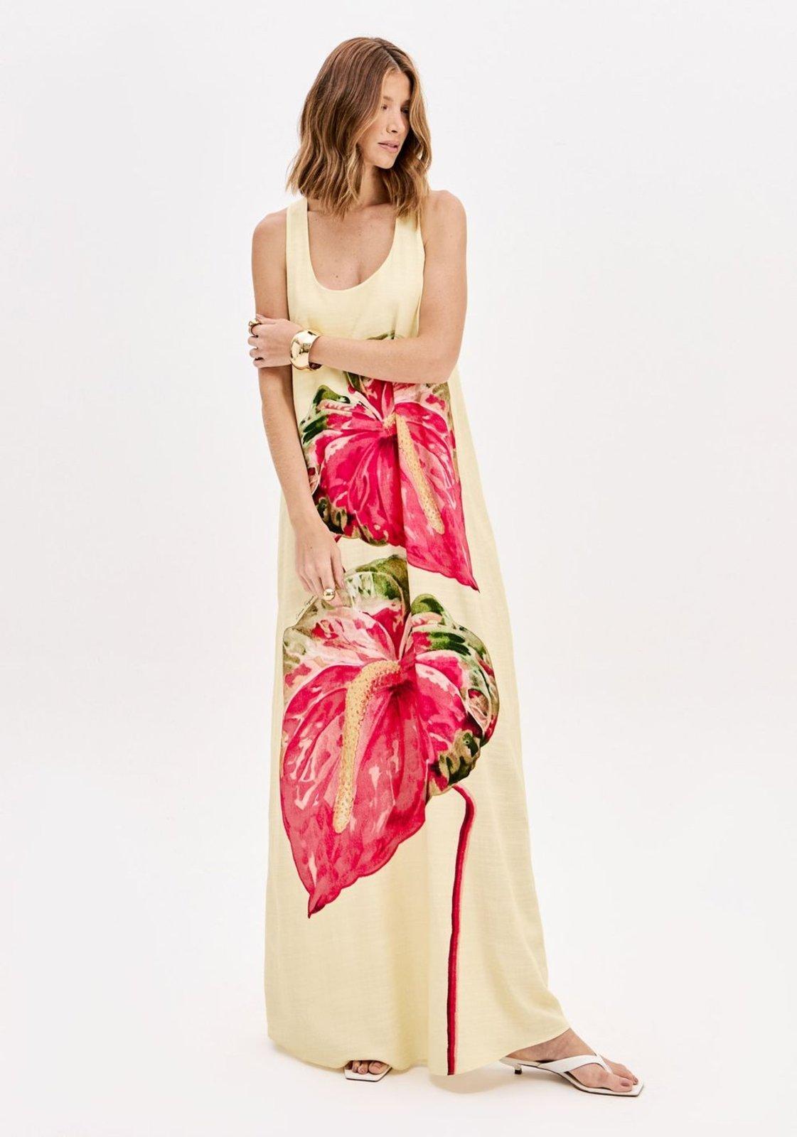 Vestido Longo Sem Mangas Com Cinto Lança Perfume