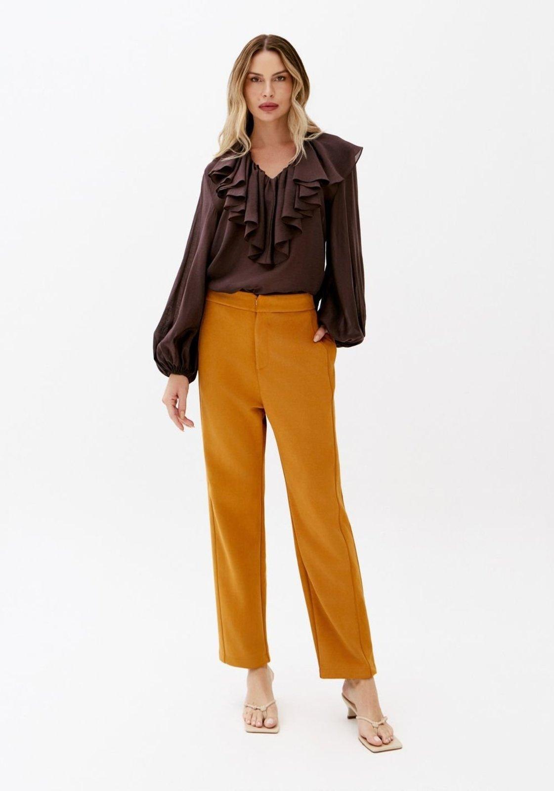 Calça Carrot Cintura Alta De Suede Lança Perfume