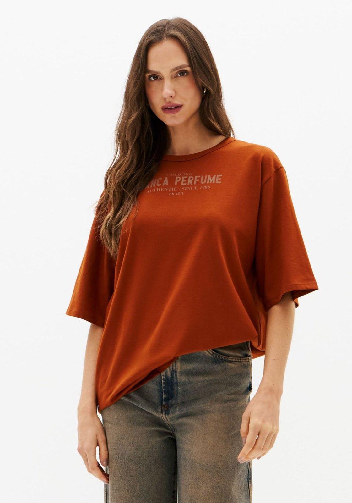 T-Shirt Oversized Com Estampa Lança Perfume