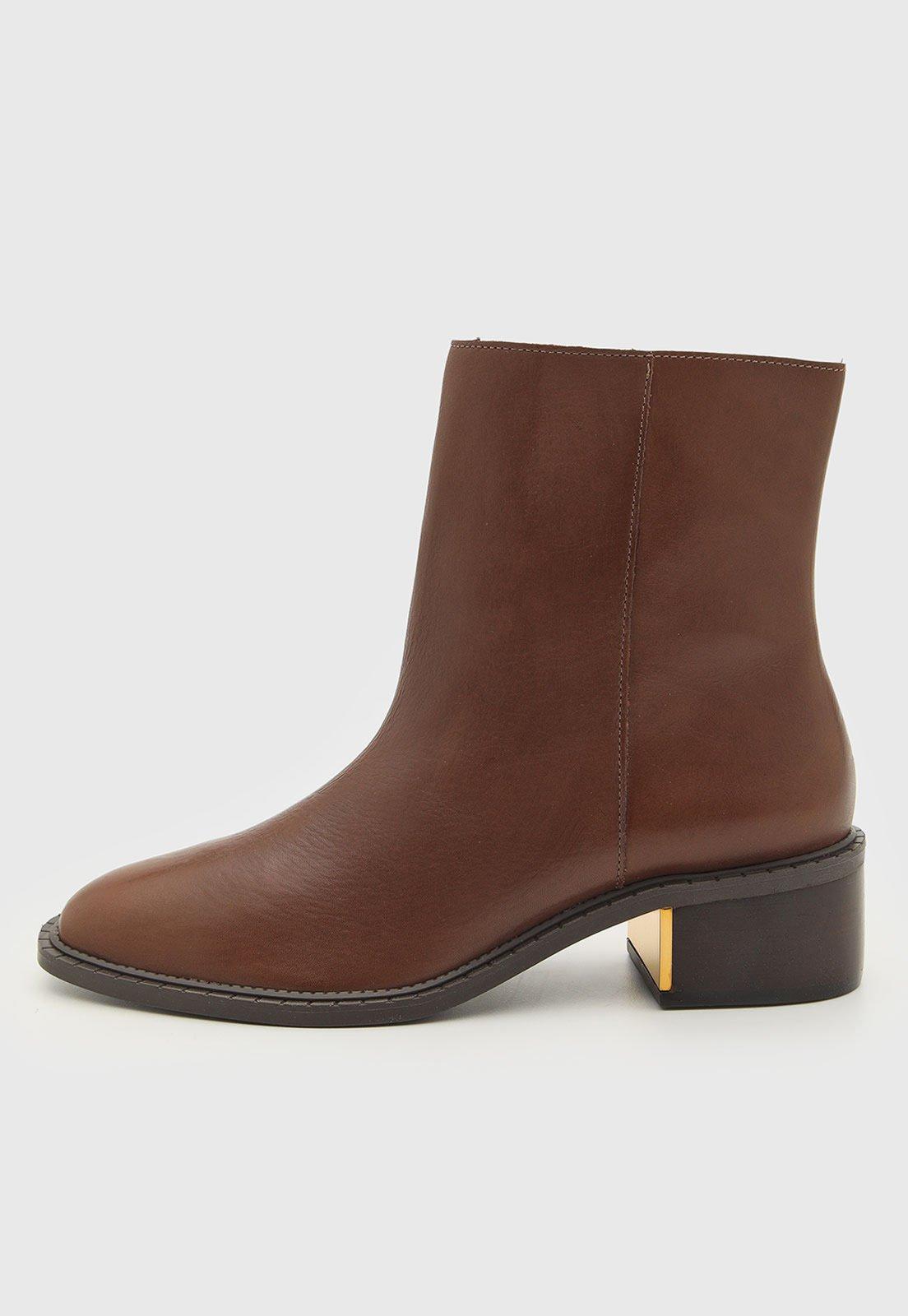 Bota Feminina Arezzo Cano Curto Couro Marrom