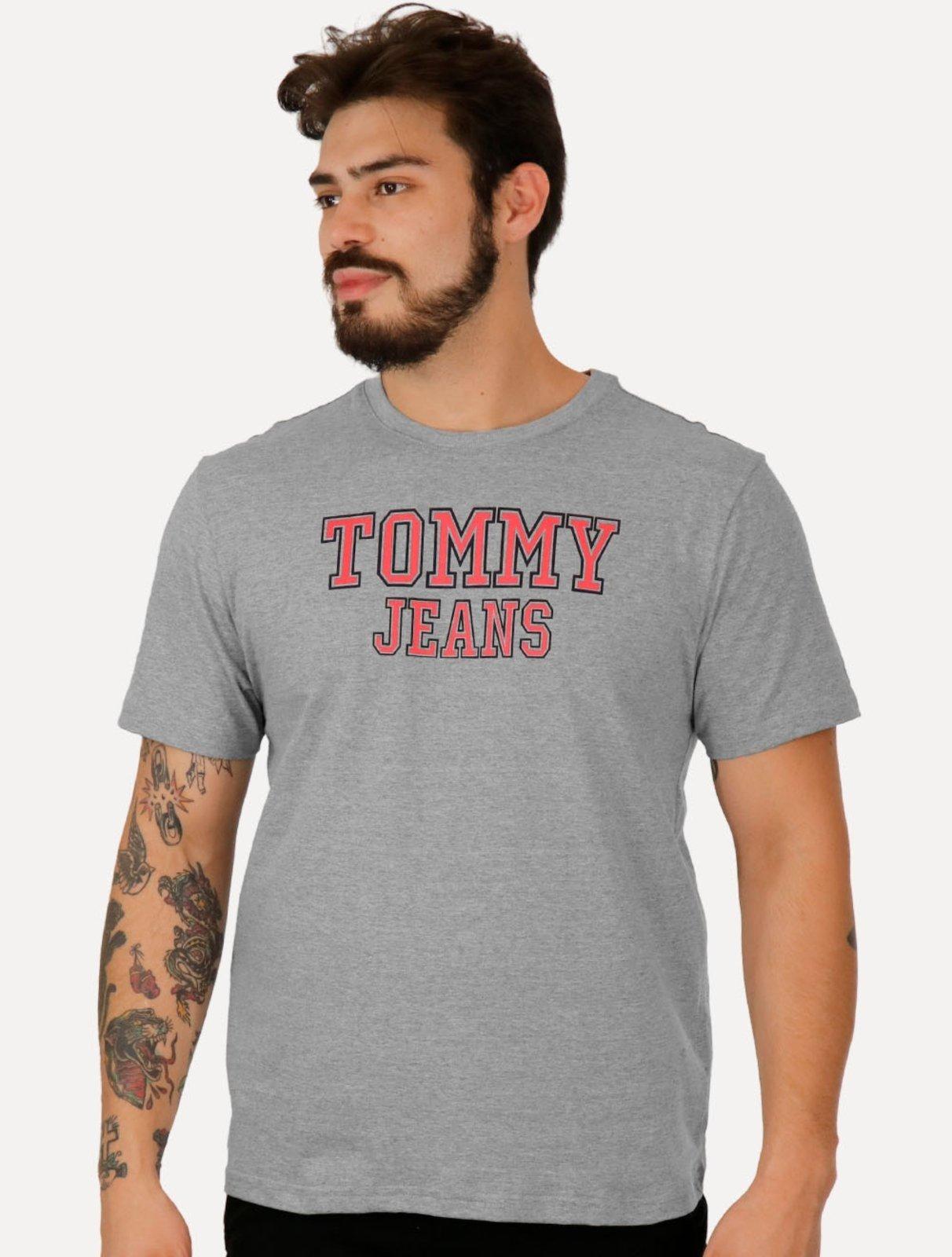 Camiseta Tommy Jeans Regular College Print Cinza Mescla