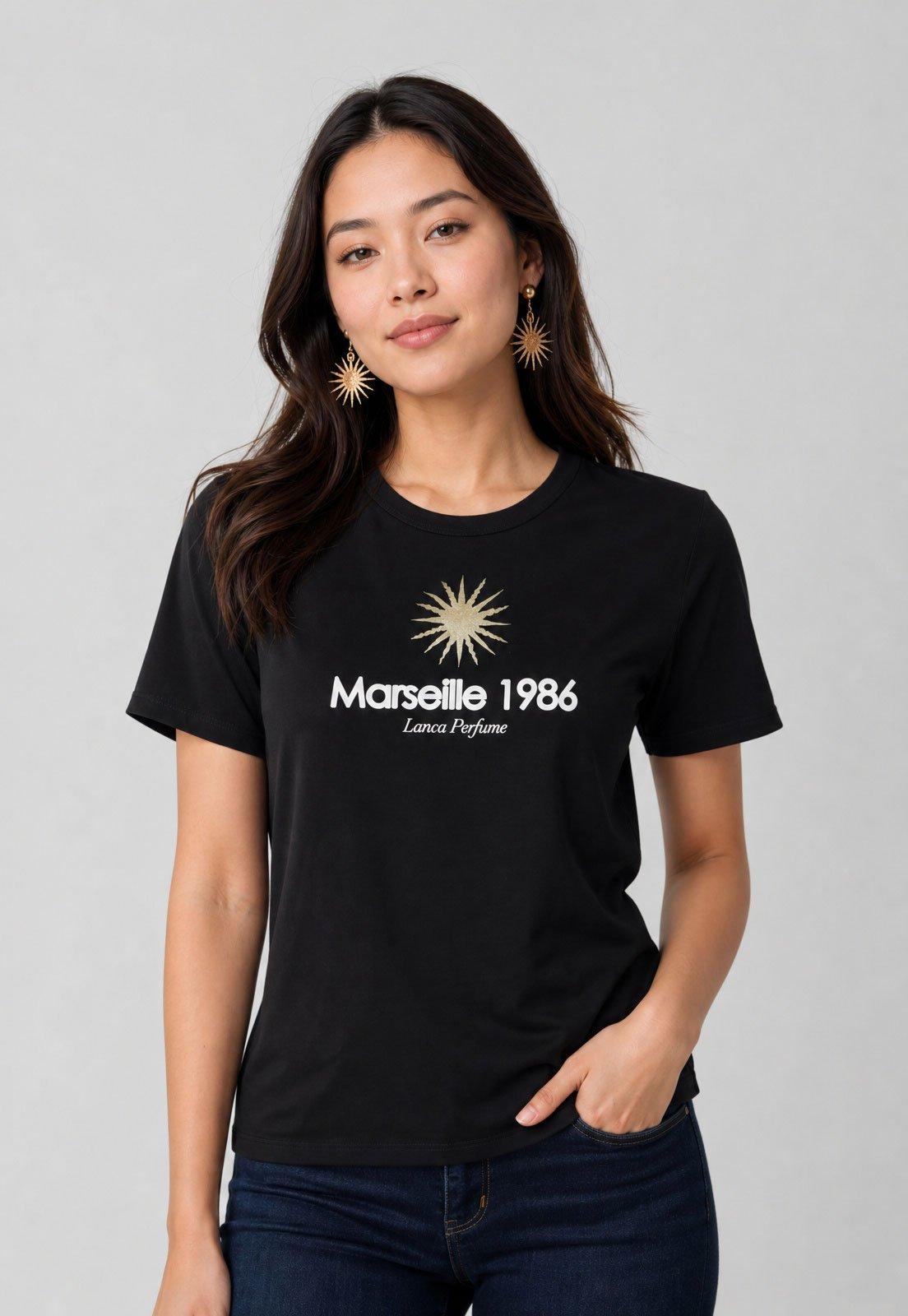Camiseta Feminina Lança Perfume Estampa Frontal Preta