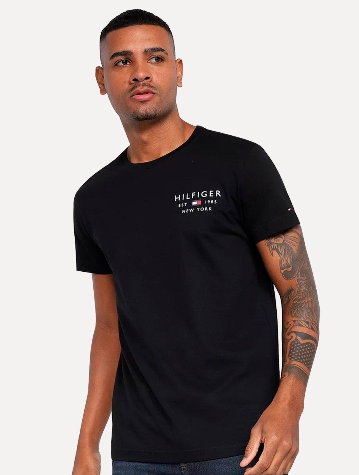 Camiseta Tommy Hilfiger Masculina Brand Love Small Logo Preta