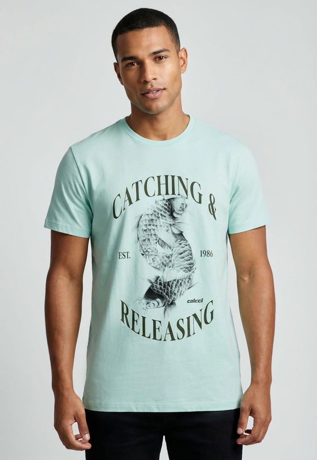 Camiseta Masculina Colcci Estampa Carpa Verde