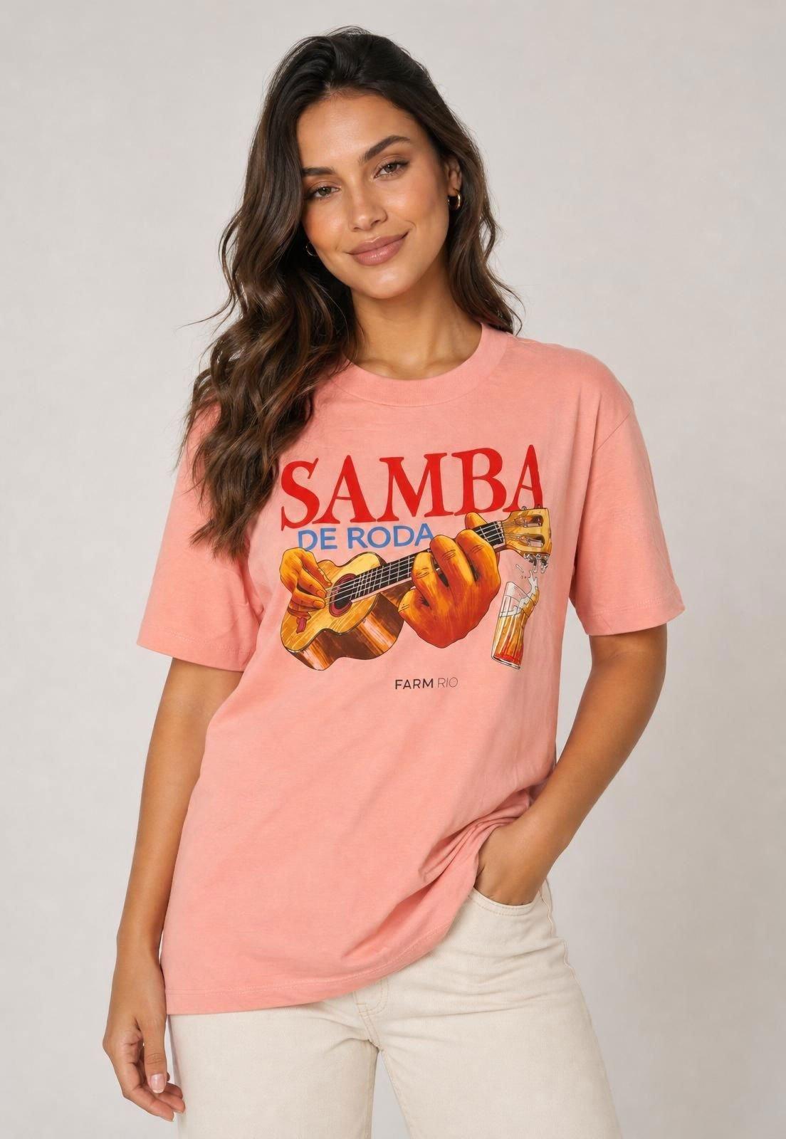 Camiseta Feminina FARM Estampa Samba de Roda Rosa