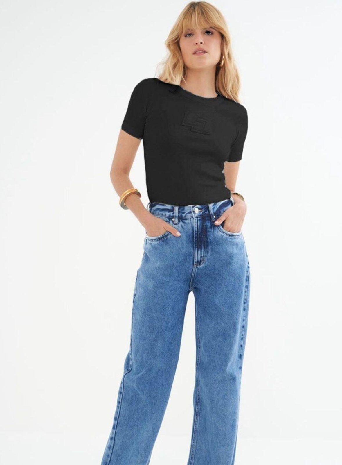 Camiseta Feminina Com Logo Em Alto Relevo Colcci Preto