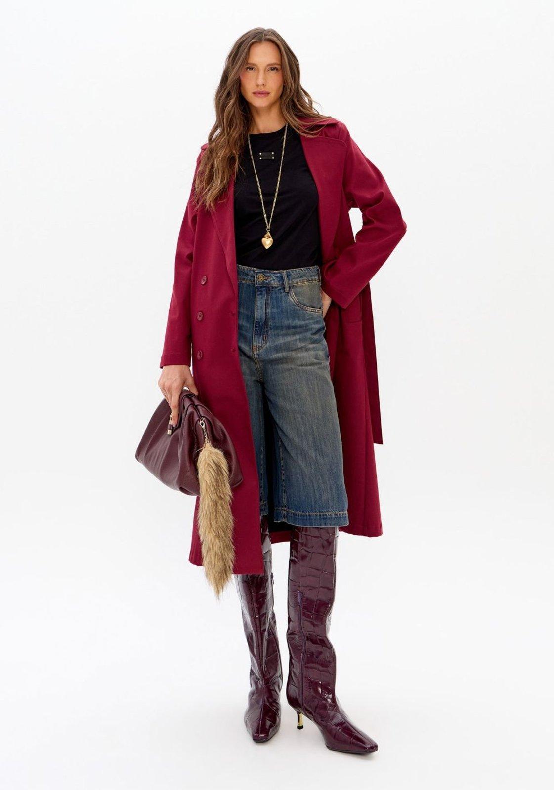 Bermuda Comfort Jeans Com Bolsos Lança Perfume