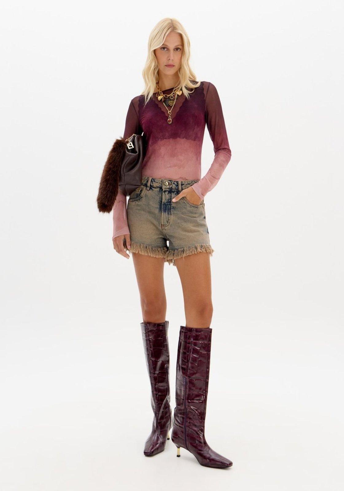 Short Jeans Comfort Com Bolsos Lança Perfume