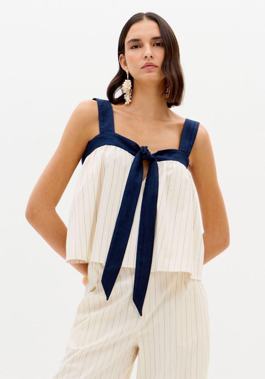 Blusa De Alças Com Amarração Lança Perfume