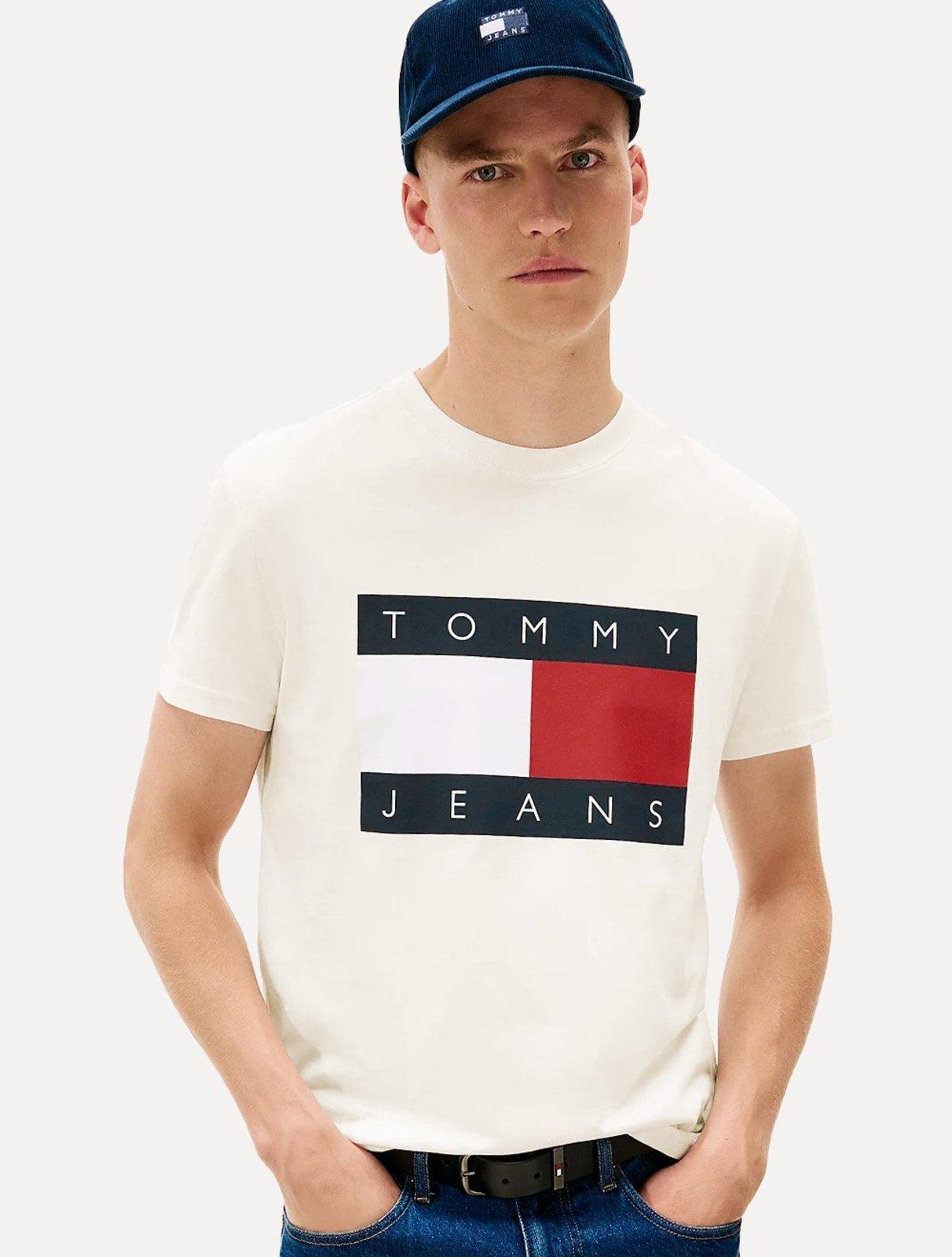 Camiseta Tommy Hilfiger Masculina Regular Big Flag Off White