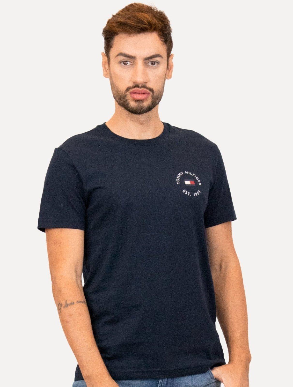 Camiseta Tommy Hilfiger Masculina Roundle Logo Chest Azul Marinho