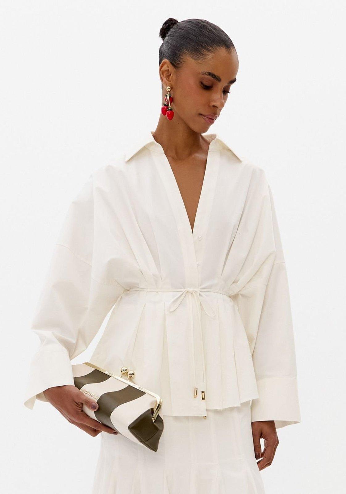 Camisa Com Pregas Em Algodão Egípicio Lança Perfume