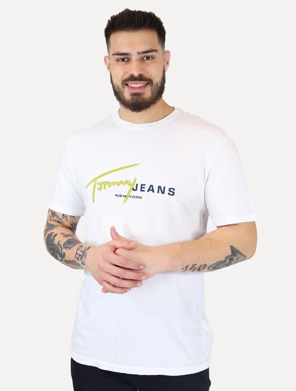 Camiseta Tommy Jeans Signature NY Center Branca