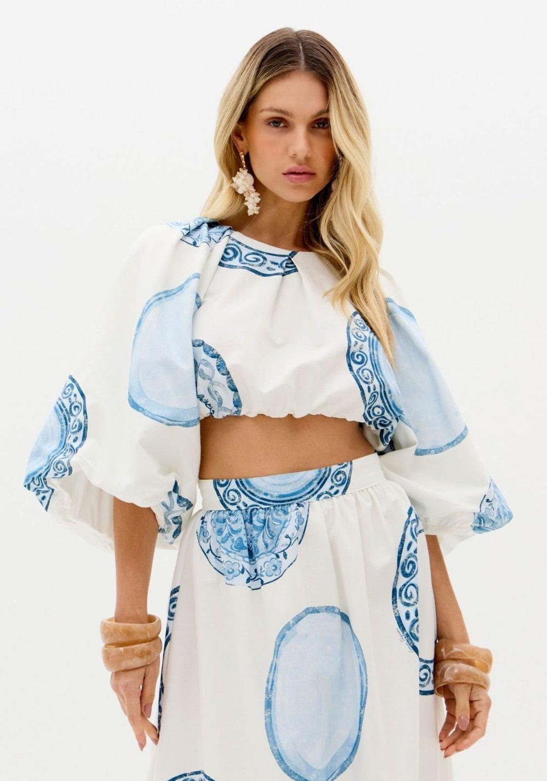 Blusa Balonê Cropped Estampada Lança Perfume