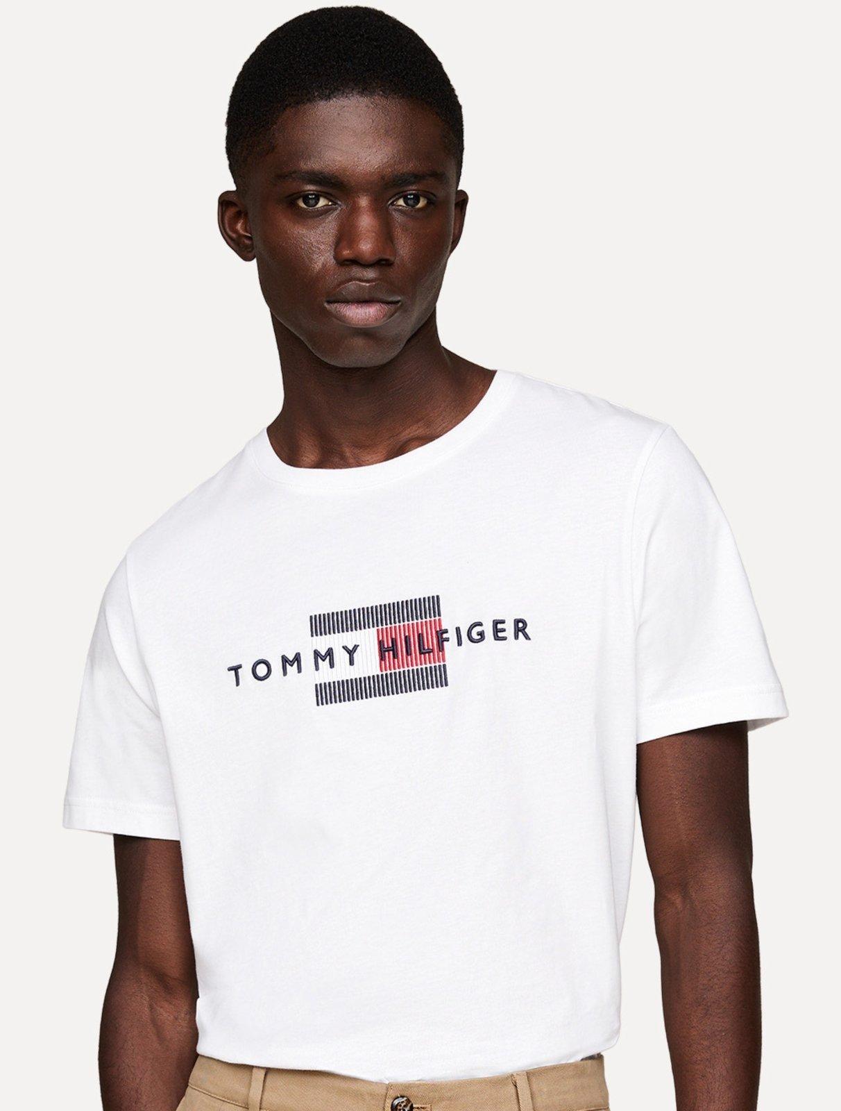 Camiseta Tommy Hilfiger Masculina Regular Flag Embro Branca