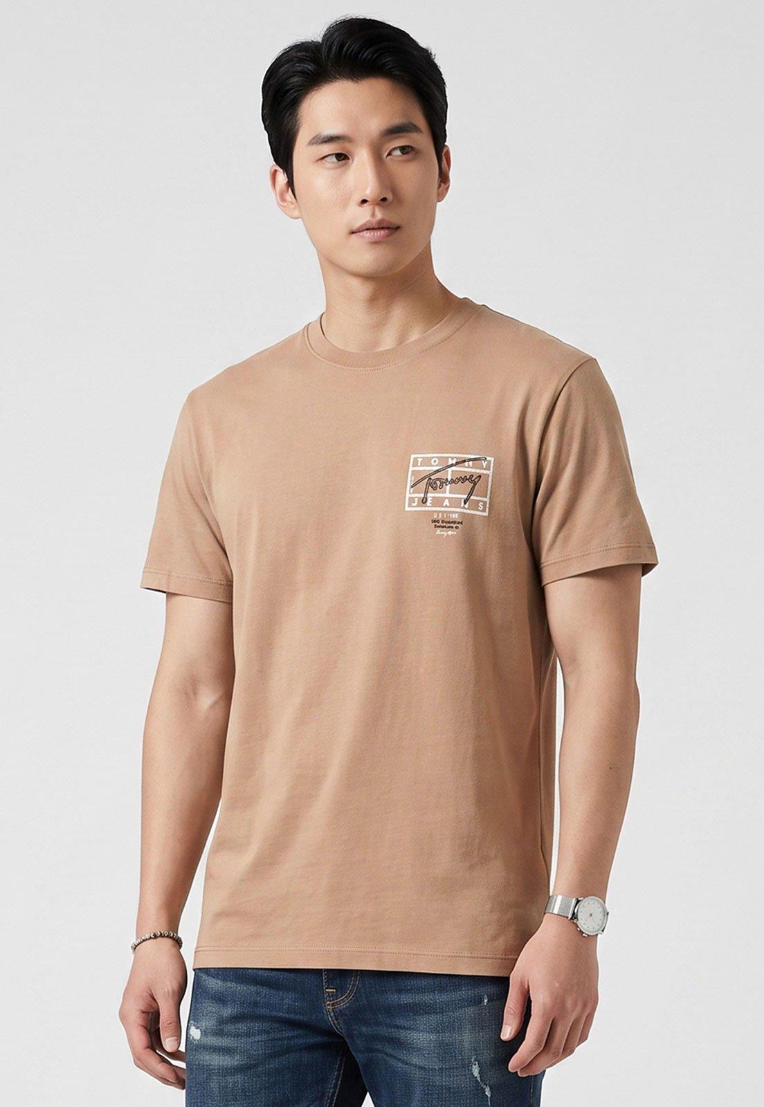 Camiseta Masculina Tommy Jeans Sign Spray Bege