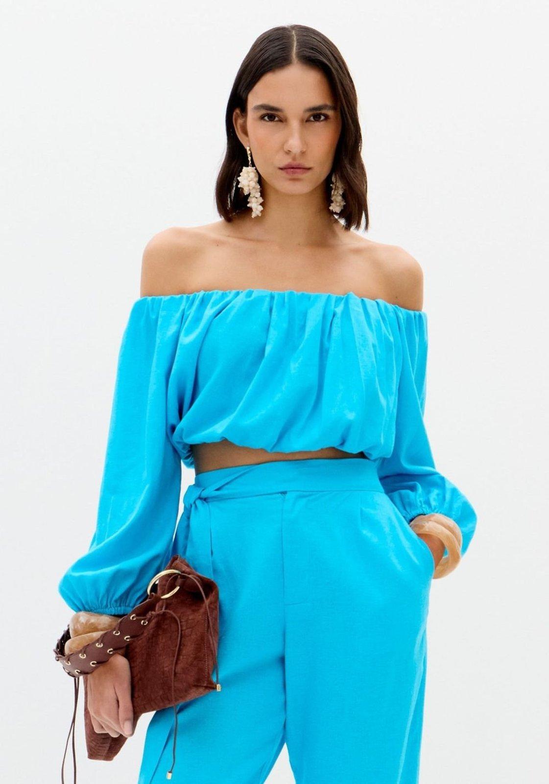 Blusa Ombro A Ombro Cropped Com Linho Lança Perfume