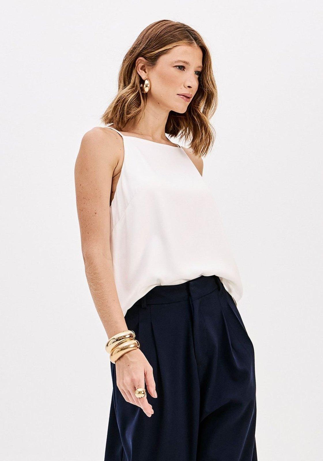 Blusa De Alças Com Decote Reto Lança Perfume