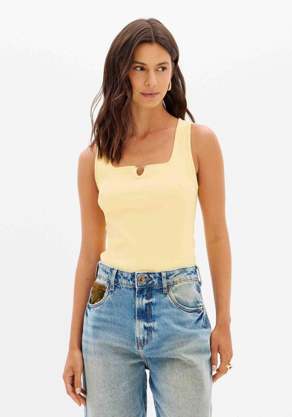 Blusa Canelada Sem Manga Lança Perfume
