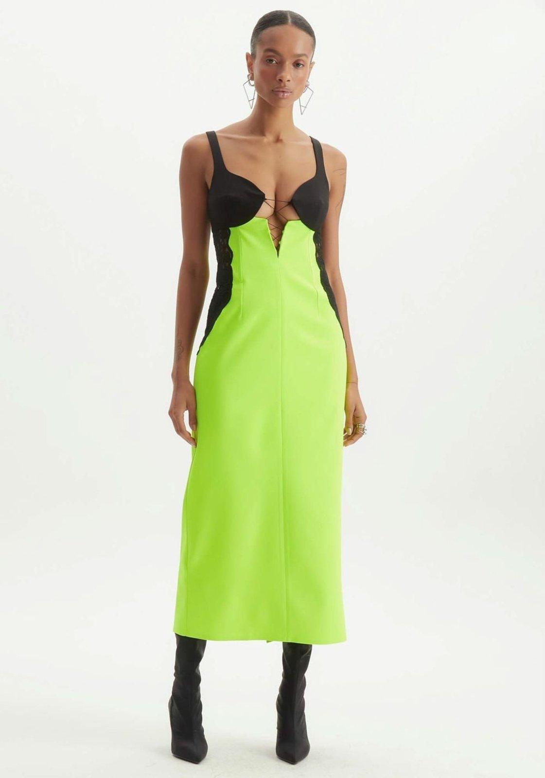 Vestido Super Midi Com Fenda Lança Perfume