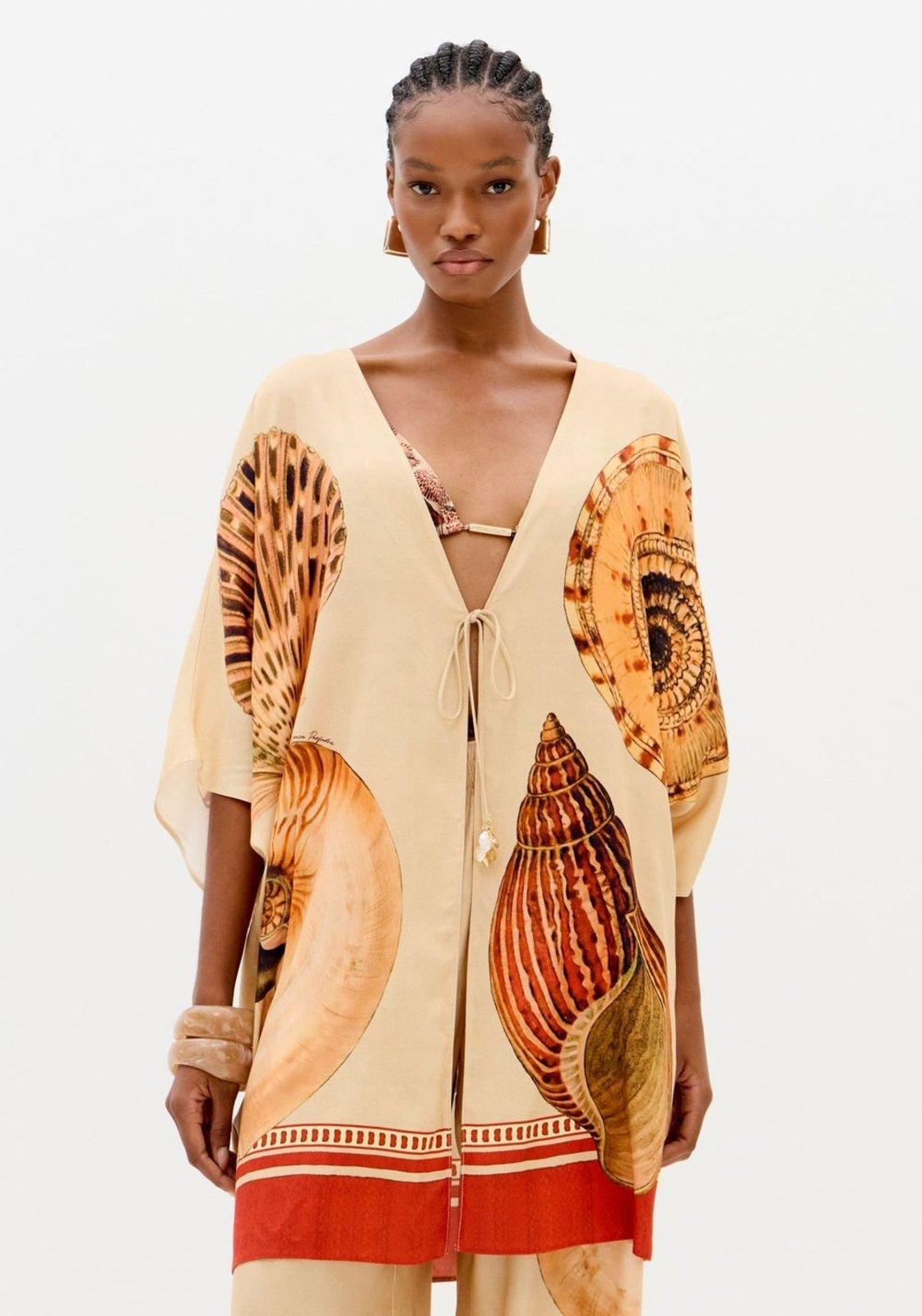 Kaftan Curto Estampado Lança Perfume