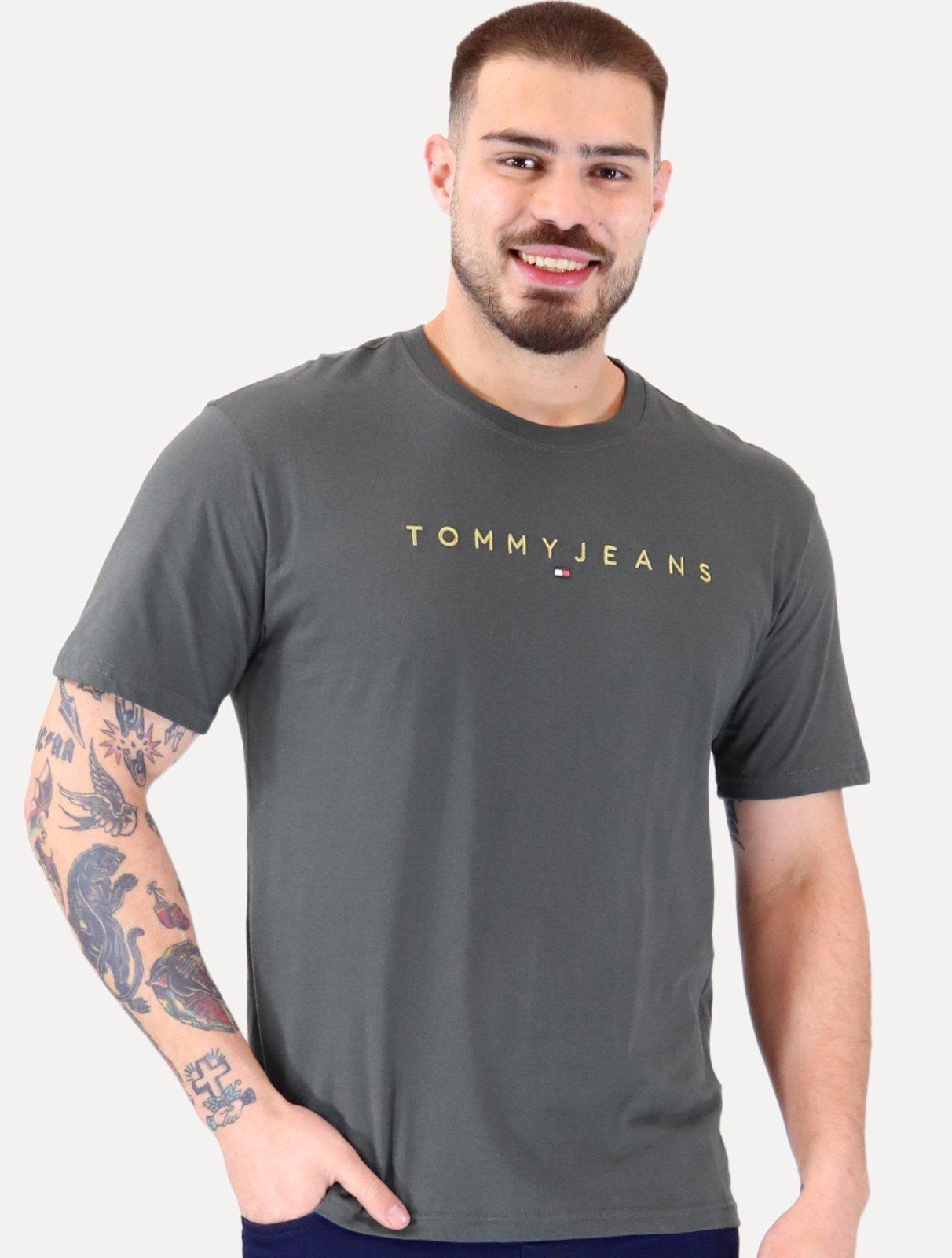 Camiseta Tommy Jeans Masculina Core Linear Gold Logo Chumbo