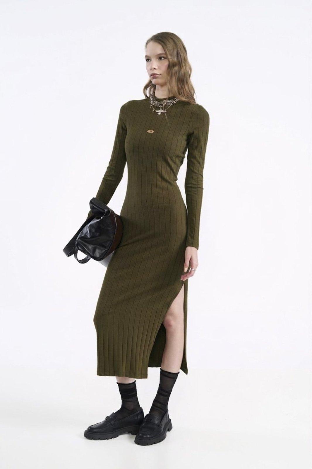 Vestido Midi Canelado Manga Longa Essence Verde Eden