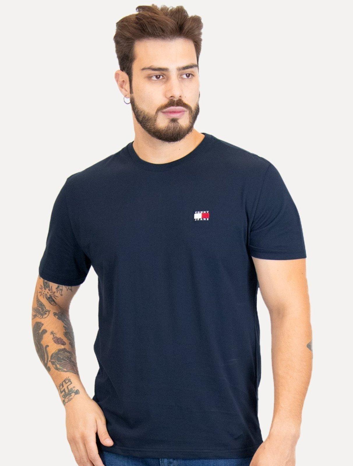 Camiseta Tommy Jeans Masculina Regular Med Flag Badge Azul Marinho