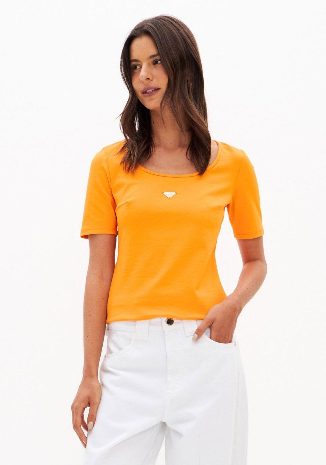 Blusa Manga Curta Com Placa Lança Perfume
