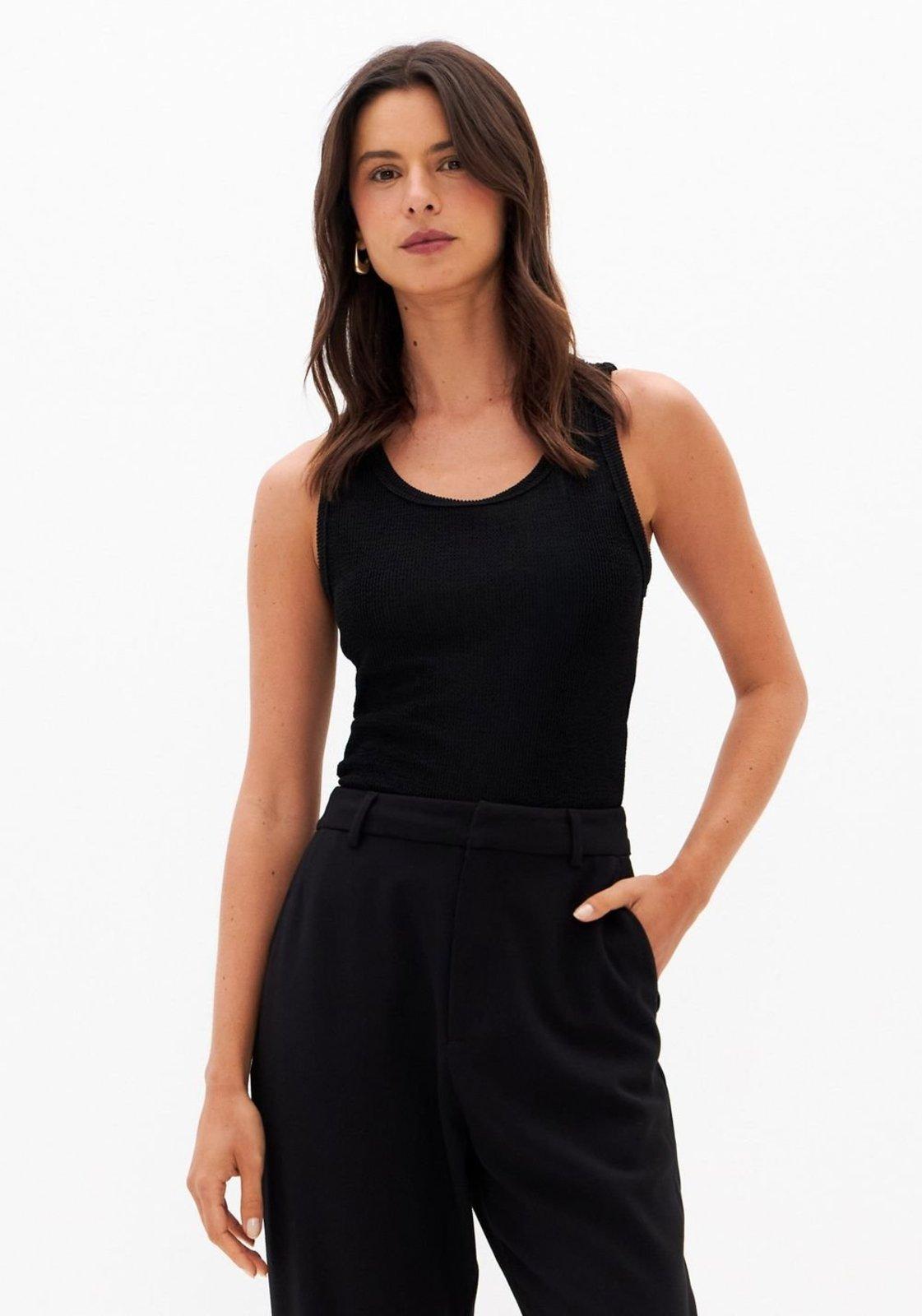 Blusa Sem Manga Lança Perfume