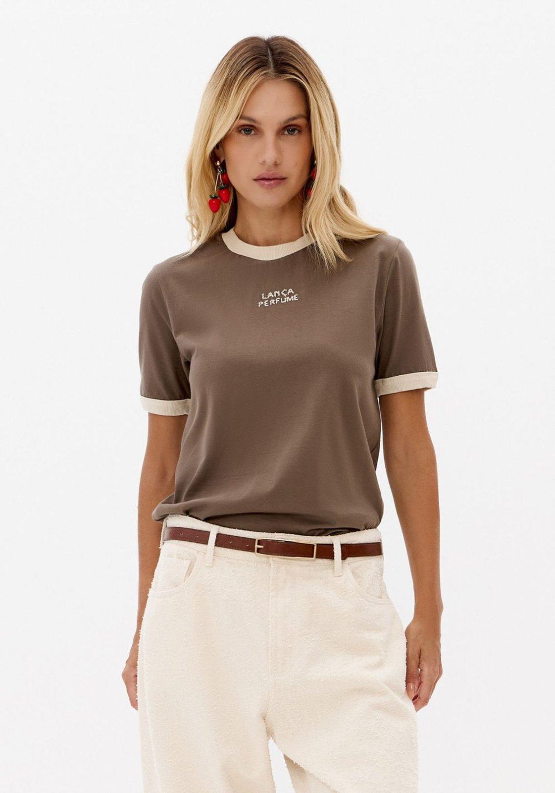 T-shirt Baby Look Com Bordado Lança Perfume