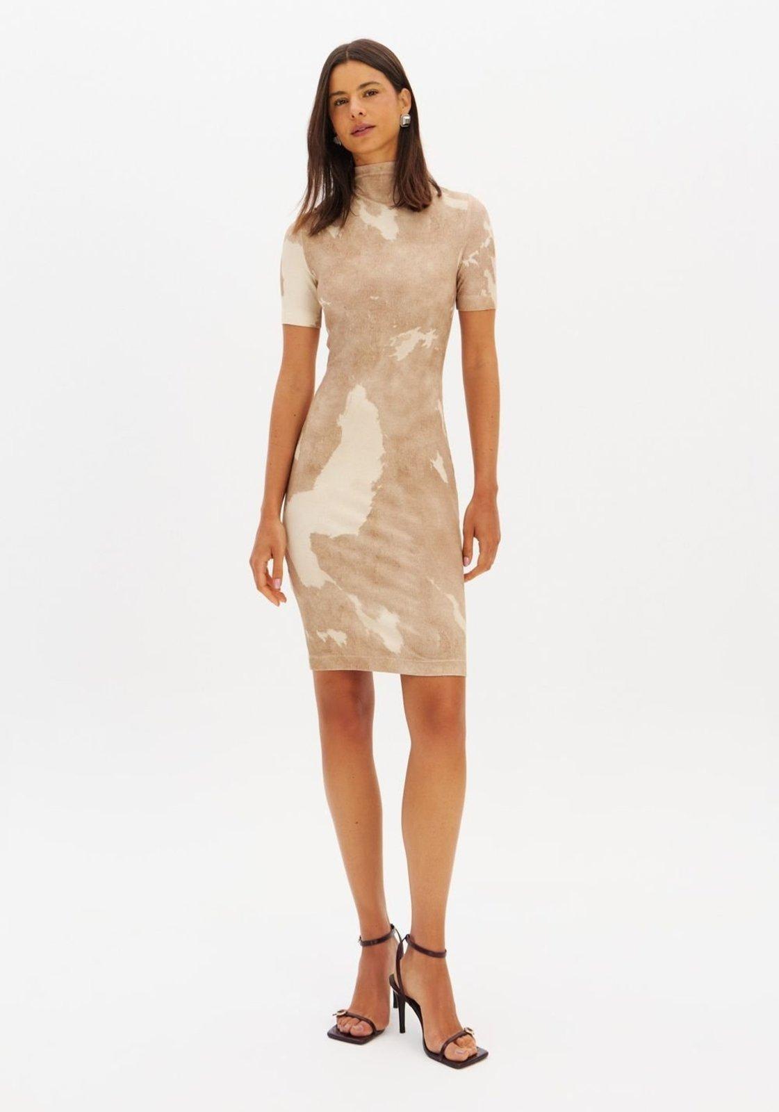 Vestido Curto Canelado Estampado Lança Perfume